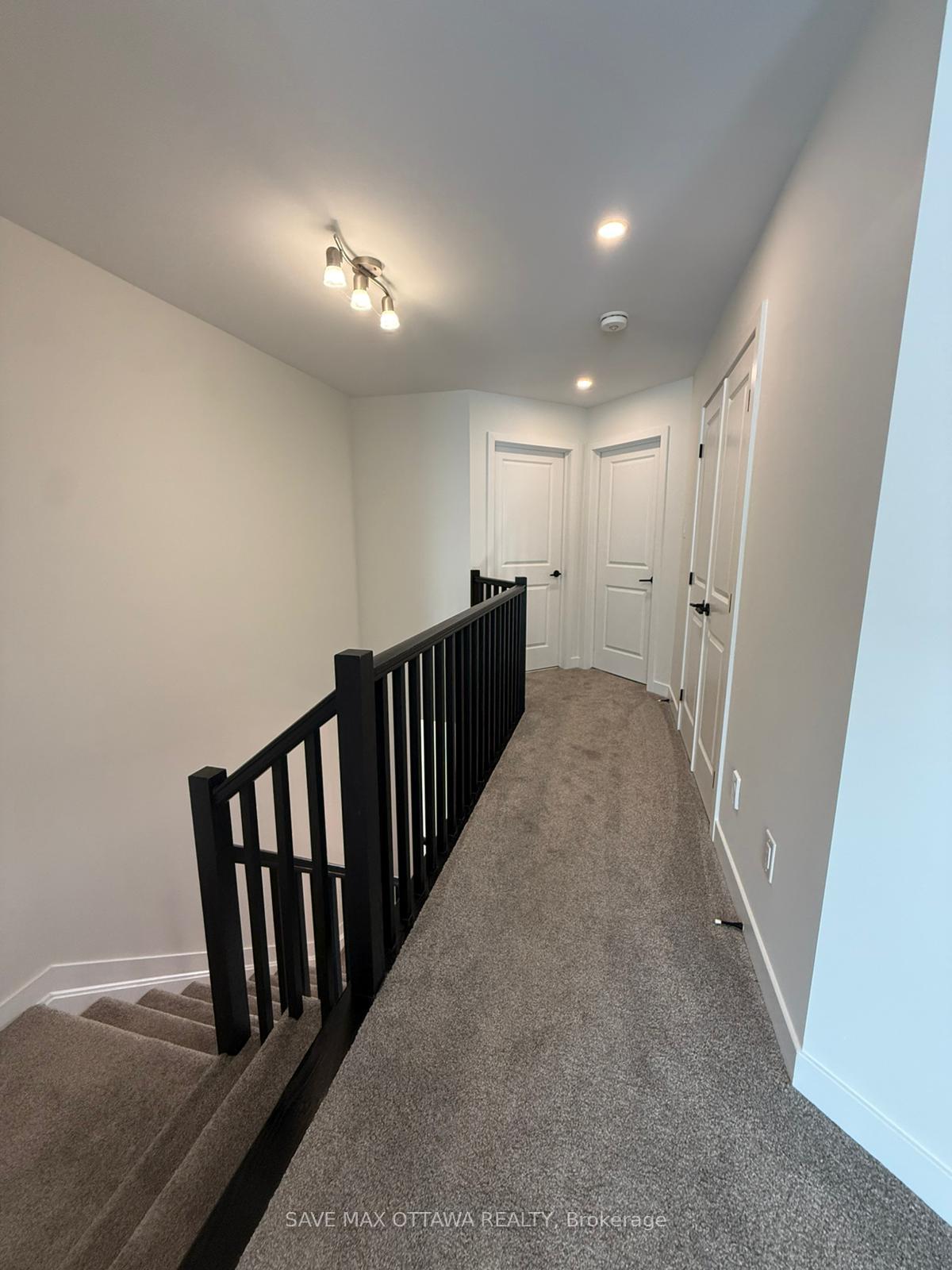 Photo 15 of 92 Longworth Avenue, Ottawa, Leitrim — HOMEH