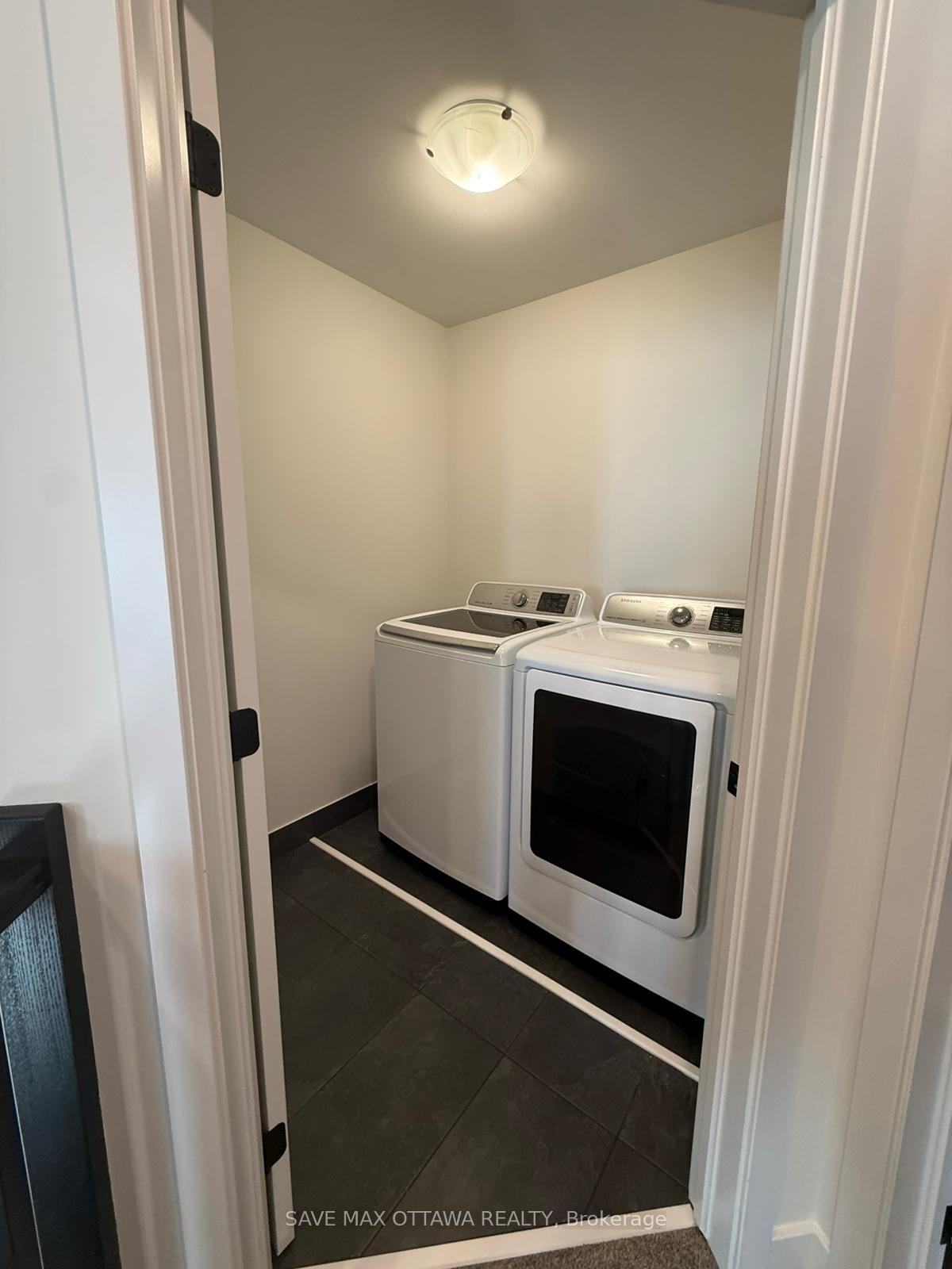 Photo 16 of 92 Longworth Avenue, Ottawa, Leitrim — HOMEH