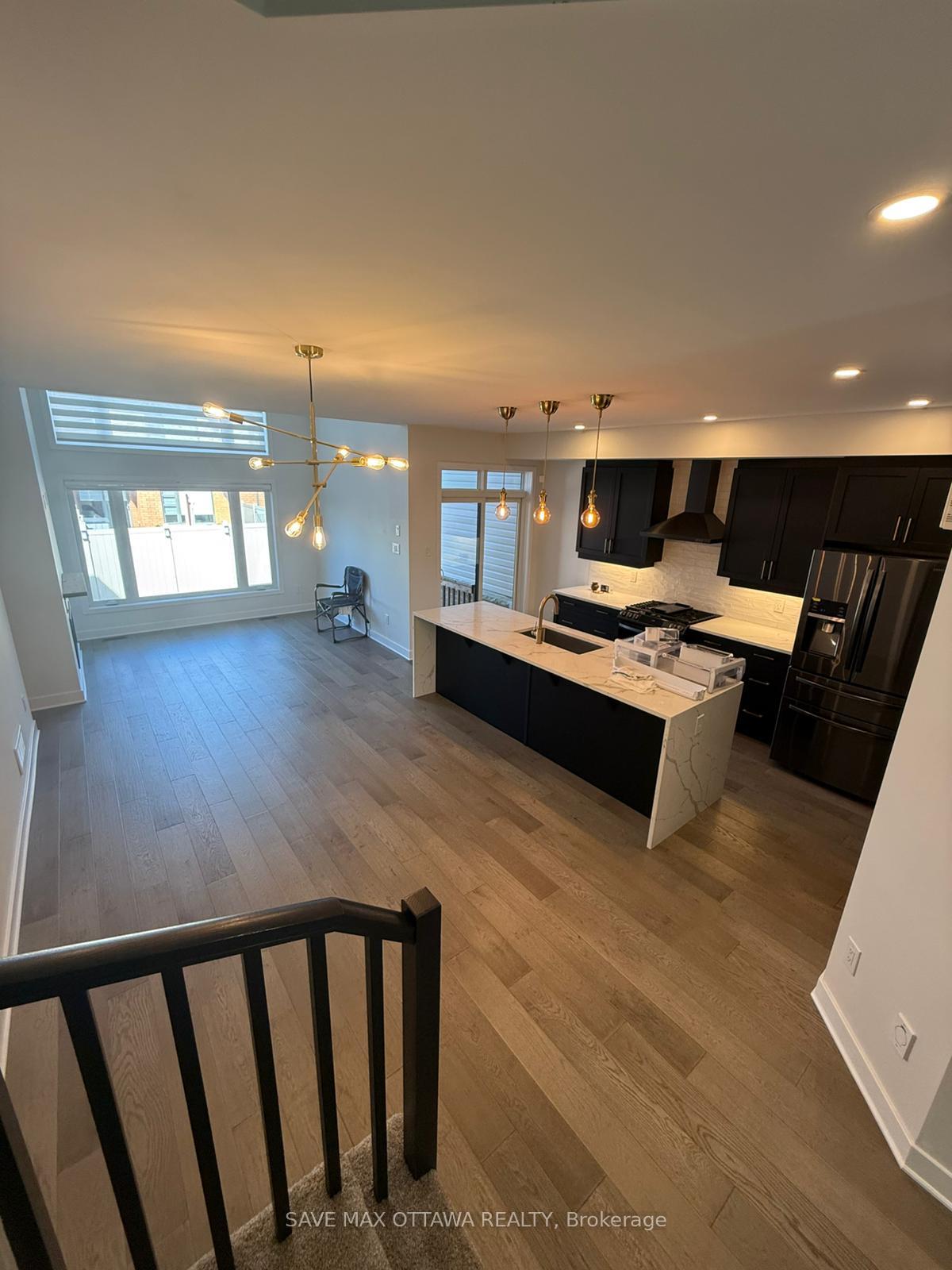 Photo 22 of 92 Longworth Avenue, Ottawa, Leitrim — HOMEH