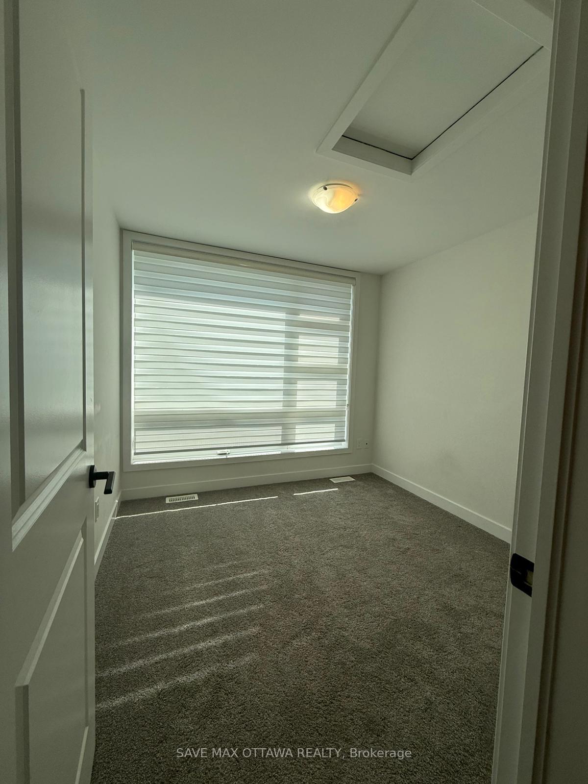 Photo 26 of 92 Longworth Avenue, Ottawa, Leitrim — HOMEH