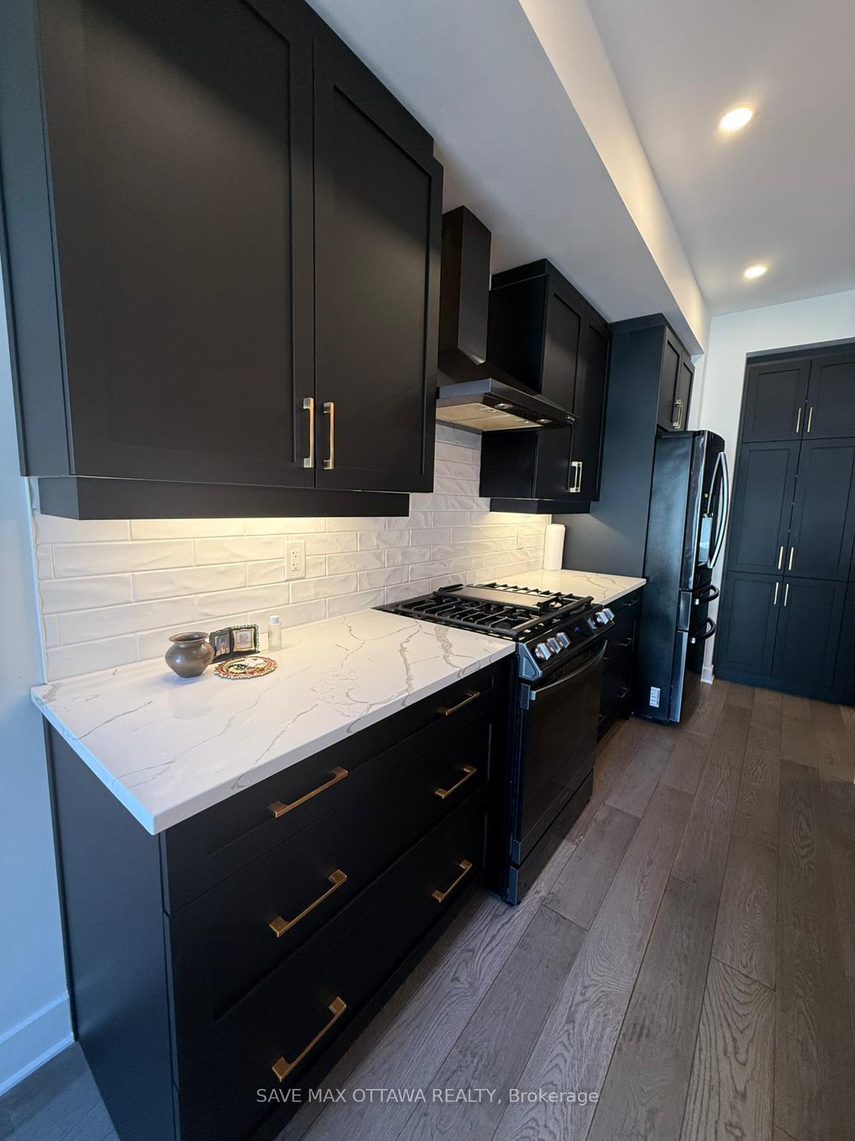 Photo 28 of 92 Longworth Avenue, Ottawa, Leitrim — HOMEH