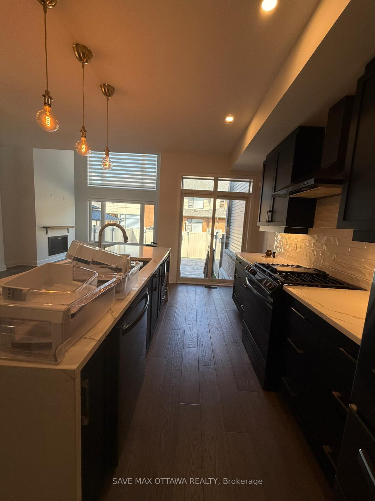 Photo 31 of 92 Longworth Avenue, Ottawa, Leitrim — HOMEH