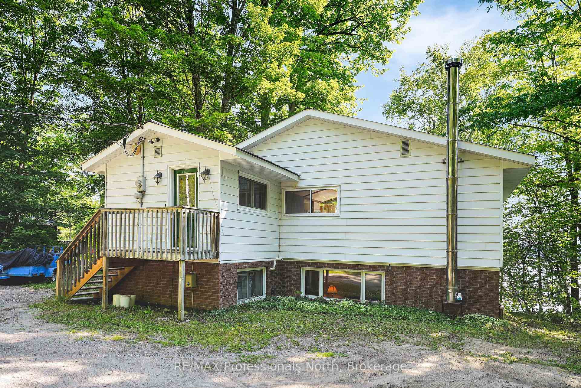 Photo 6 of 1005 Mohican Trail, Minden Hills, Minden — HOMEH