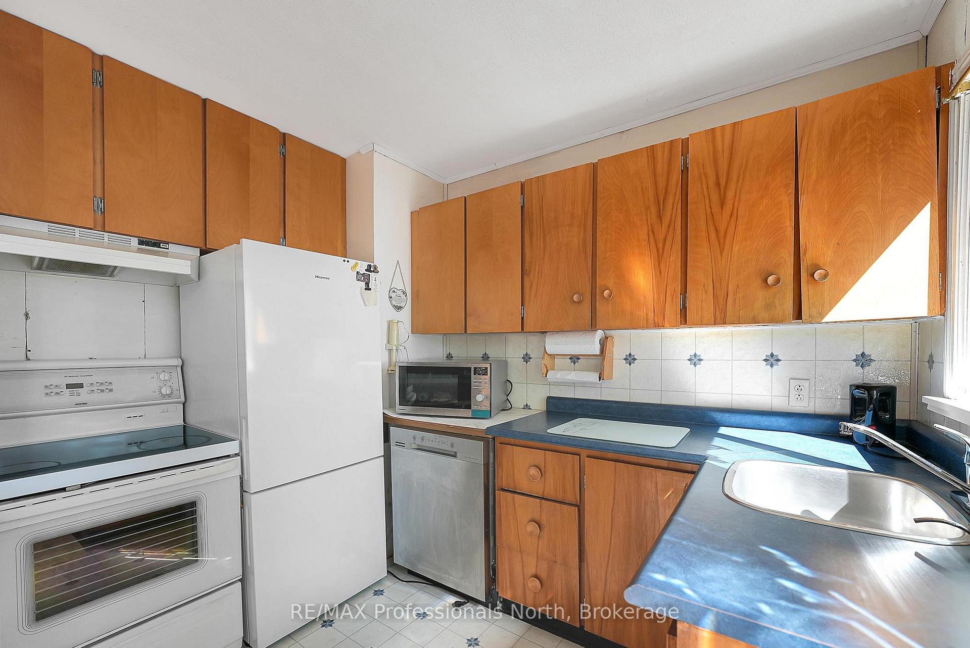 Photo 14 of 1005 Mohican Trail, Minden Hills, Minden — HOMEH