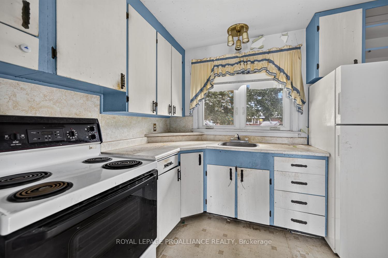 Photo 11 of 765 Duke Street, Prescott, Prescott — HOMEH