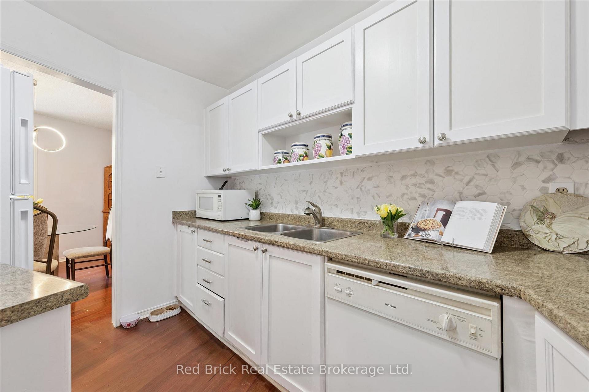 Photo 10 of Unit 36, 90 Ferman Drive, Guelph, Willow West/Sugarbush/West Acres — HOMEH