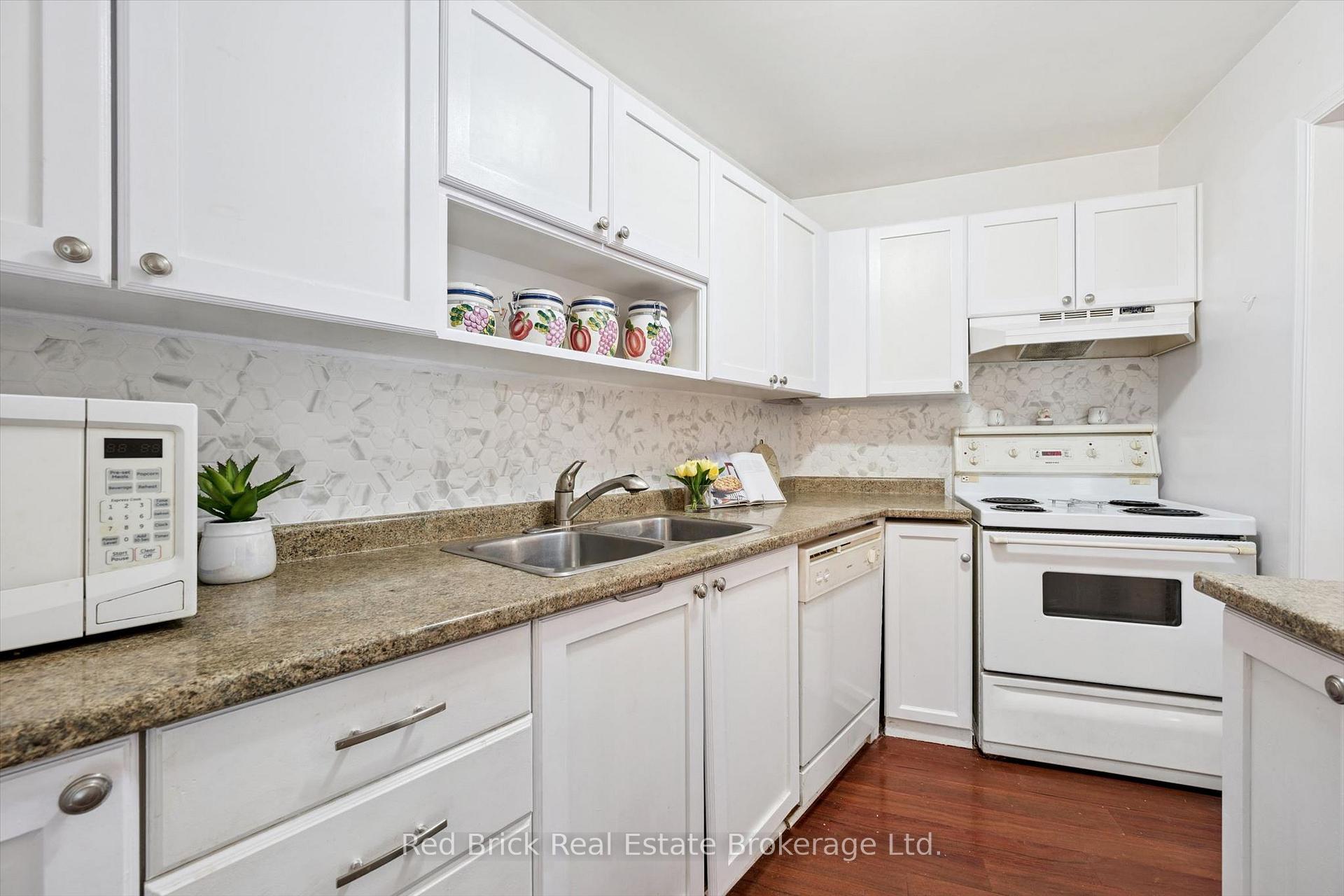 Photo 11 of Unit 36, 90 Ferman Drive, Guelph, Willow West/Sugarbush/West Acres — HOMEH