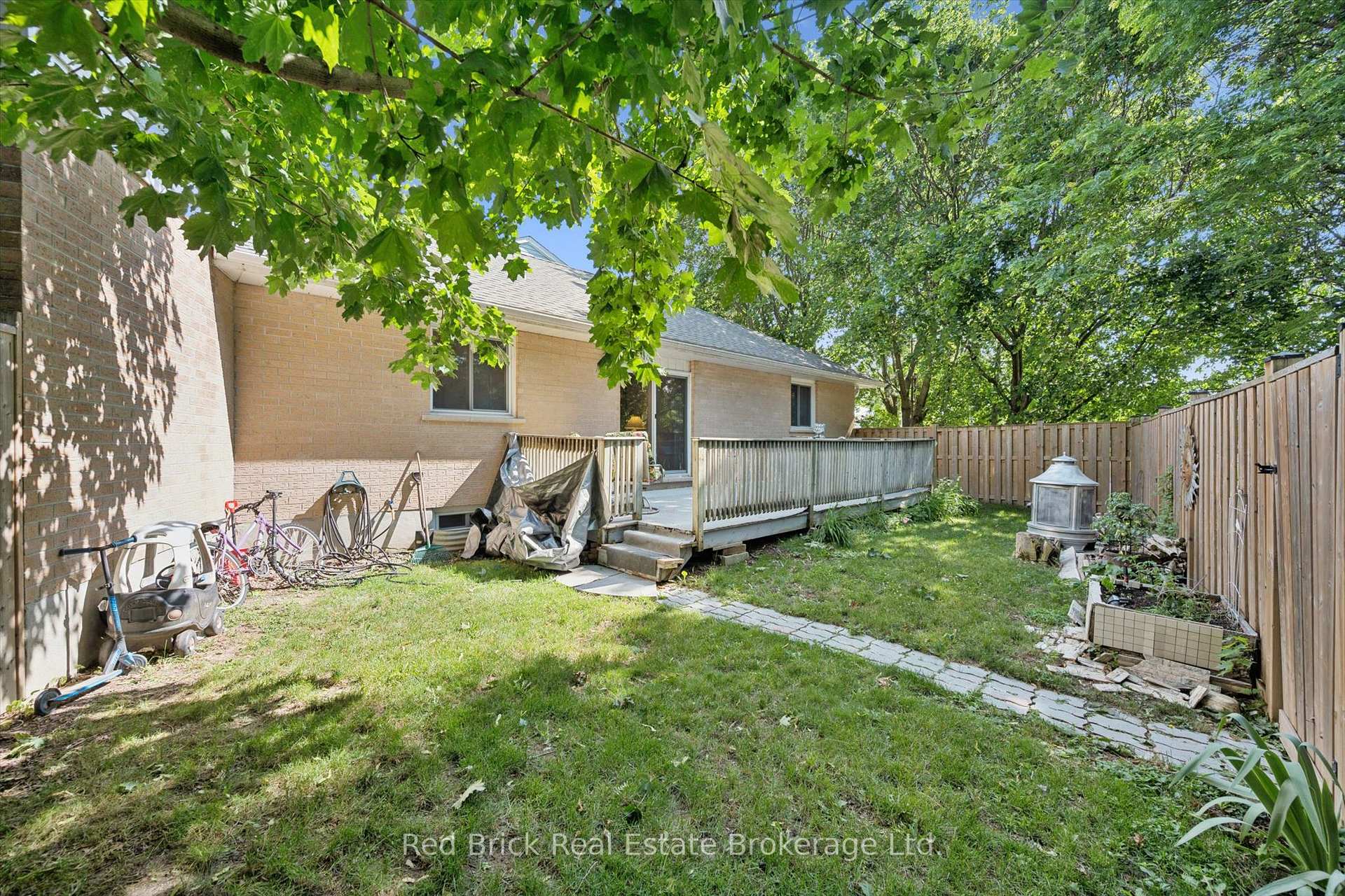 Photo 32 of Unit 36, 90 Ferman Drive, Guelph, Willow West/Sugarbush/West Acres — HOMEH