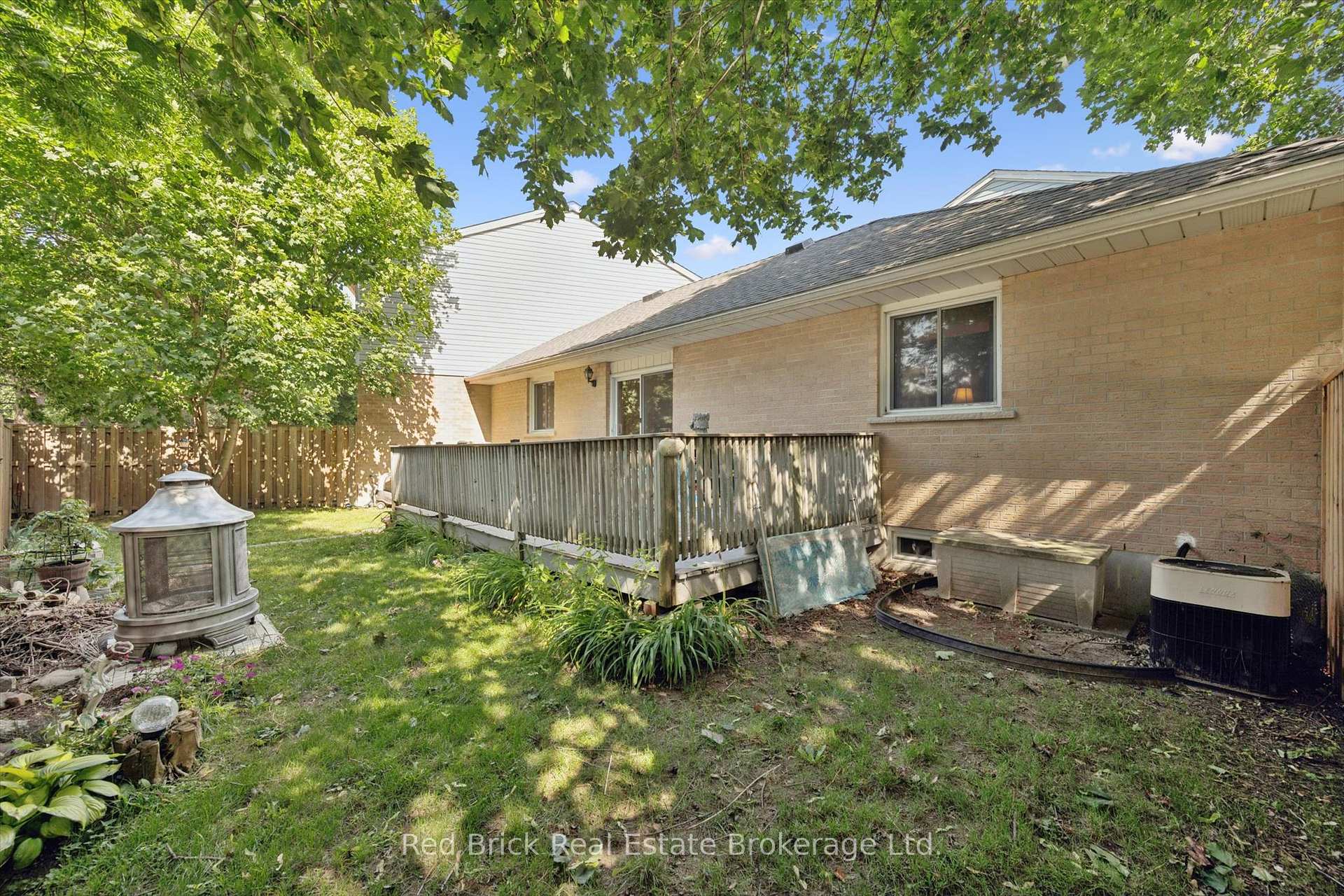 Photo 33 of Unit 36, 90 Ferman Drive, Guelph, Willow West/Sugarbush/West Acres — HOMEH