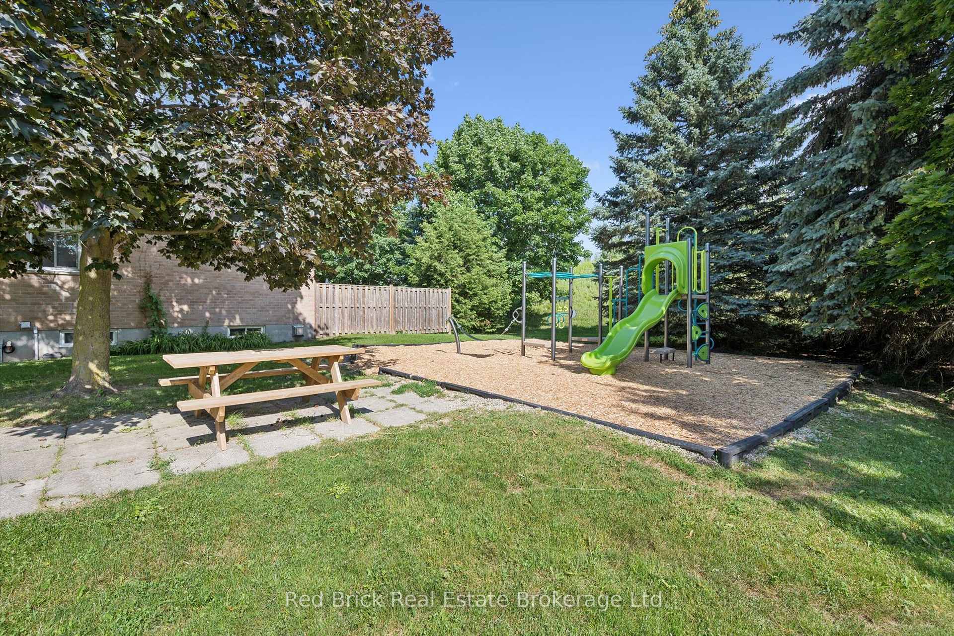 Photo 35 of Unit 36, 90 Ferman Drive, Guelph, Willow West/Sugarbush/West Acres — HOMEH