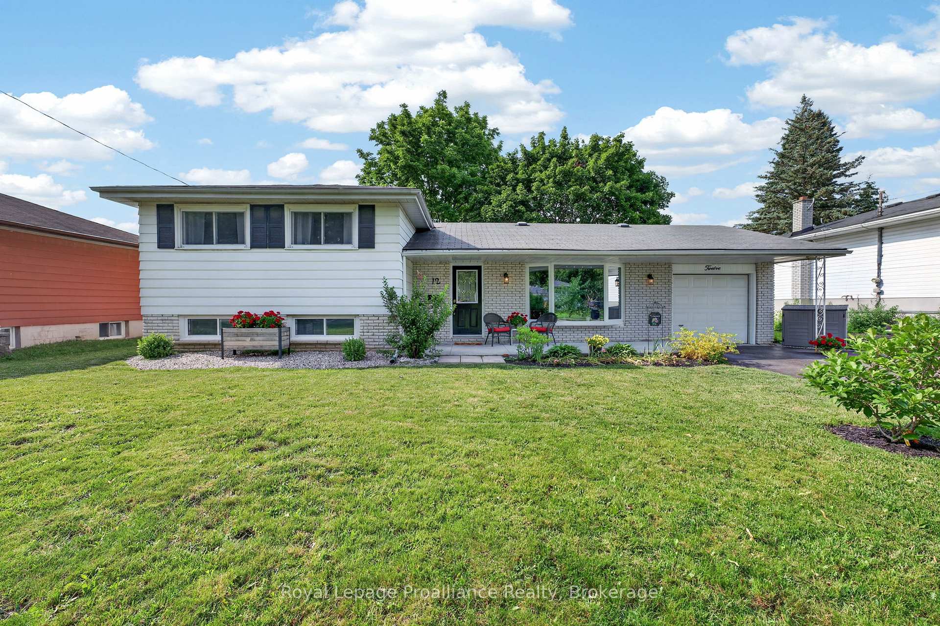 Photo 1 of 12 Stavebank Road, Belleville, Belleville Ward — HOMEH