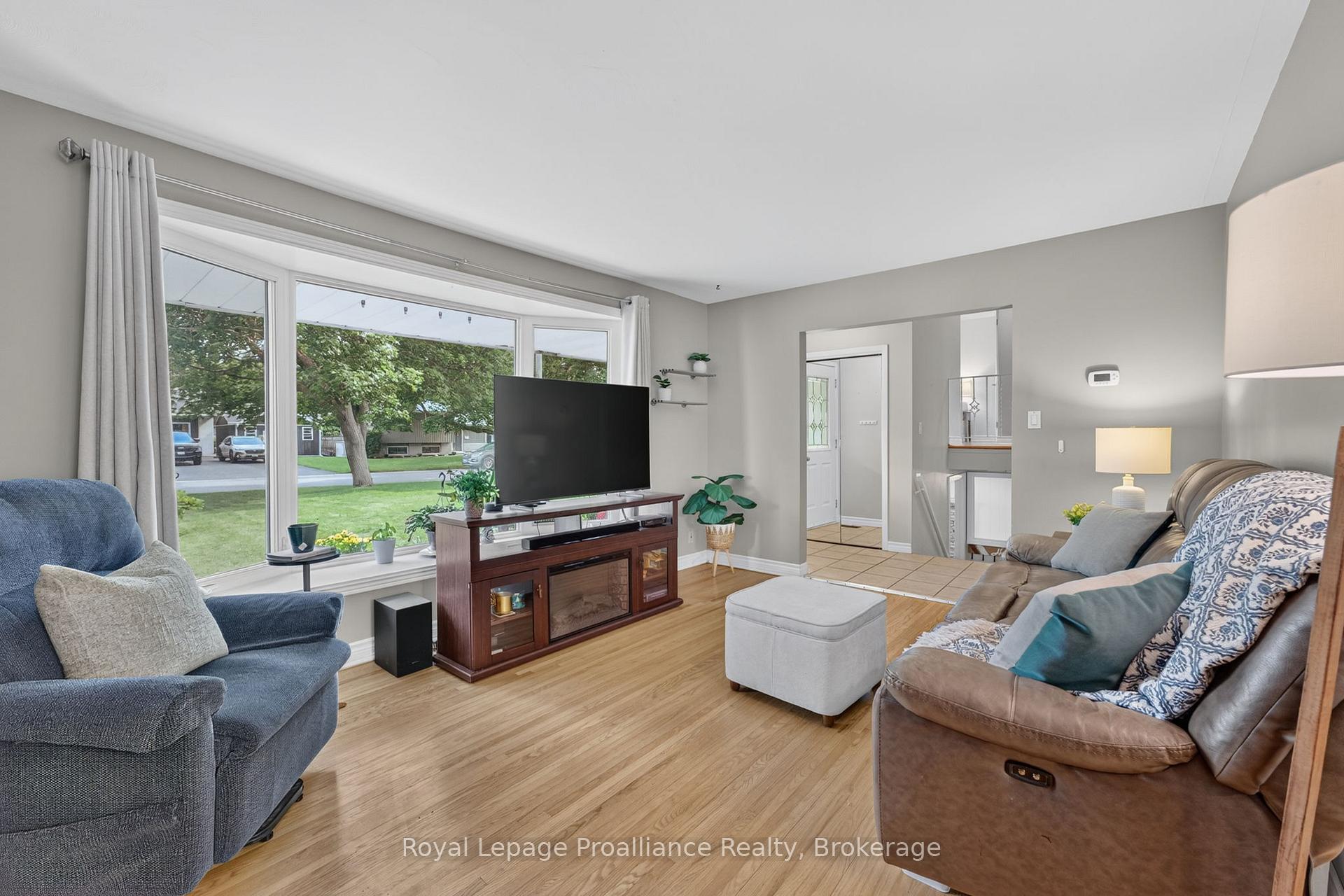 Photo 6 of 12 Stavebank Road, Belleville, Belleville Ward — HOMEH