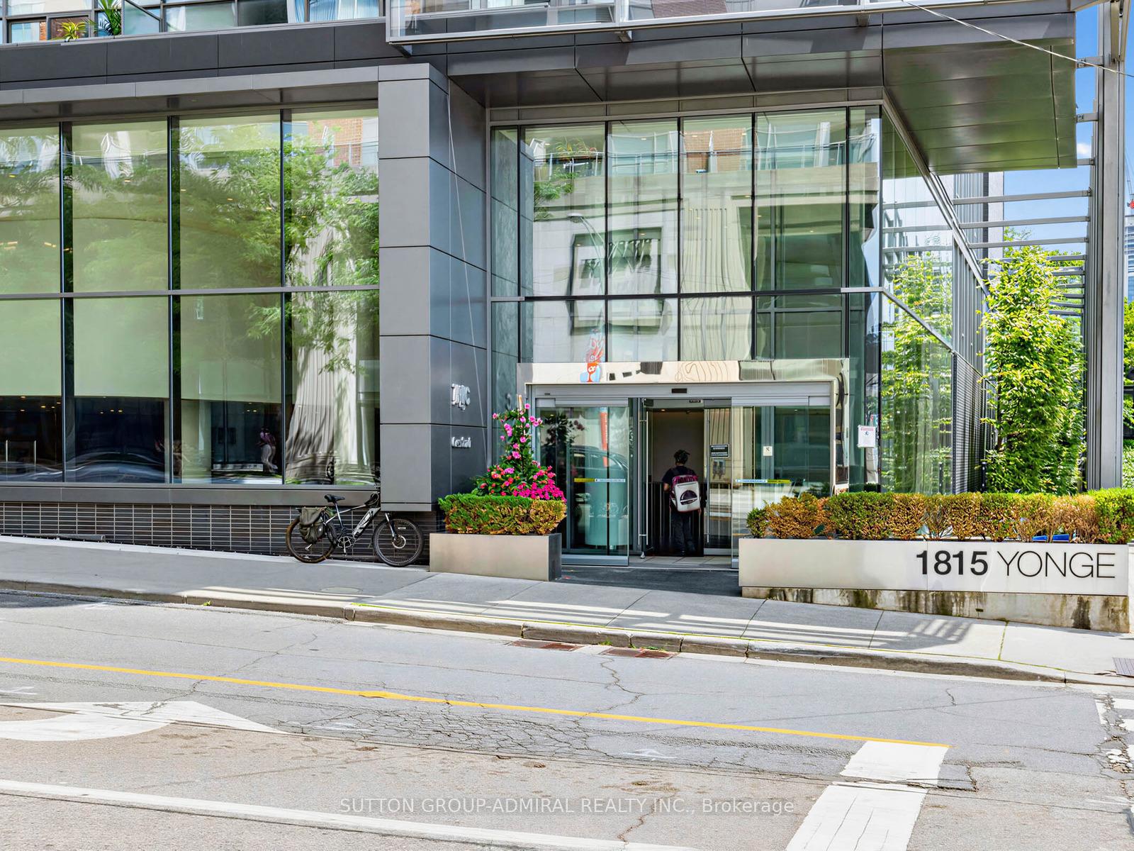 Photo 2 of Unit 1102, 1815 Yonge Street, Toronto, Mount Pleasant West — HOMEH