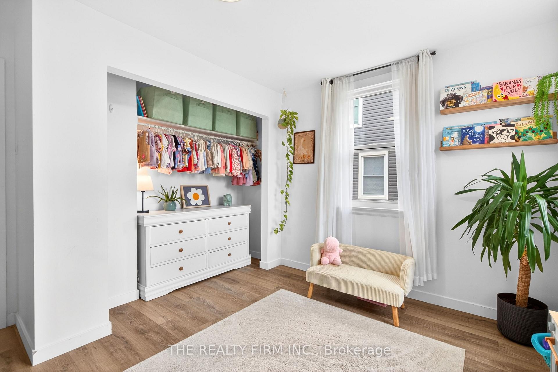 Photo 8 of 452 Merlin Street, London, East H — HOMEH