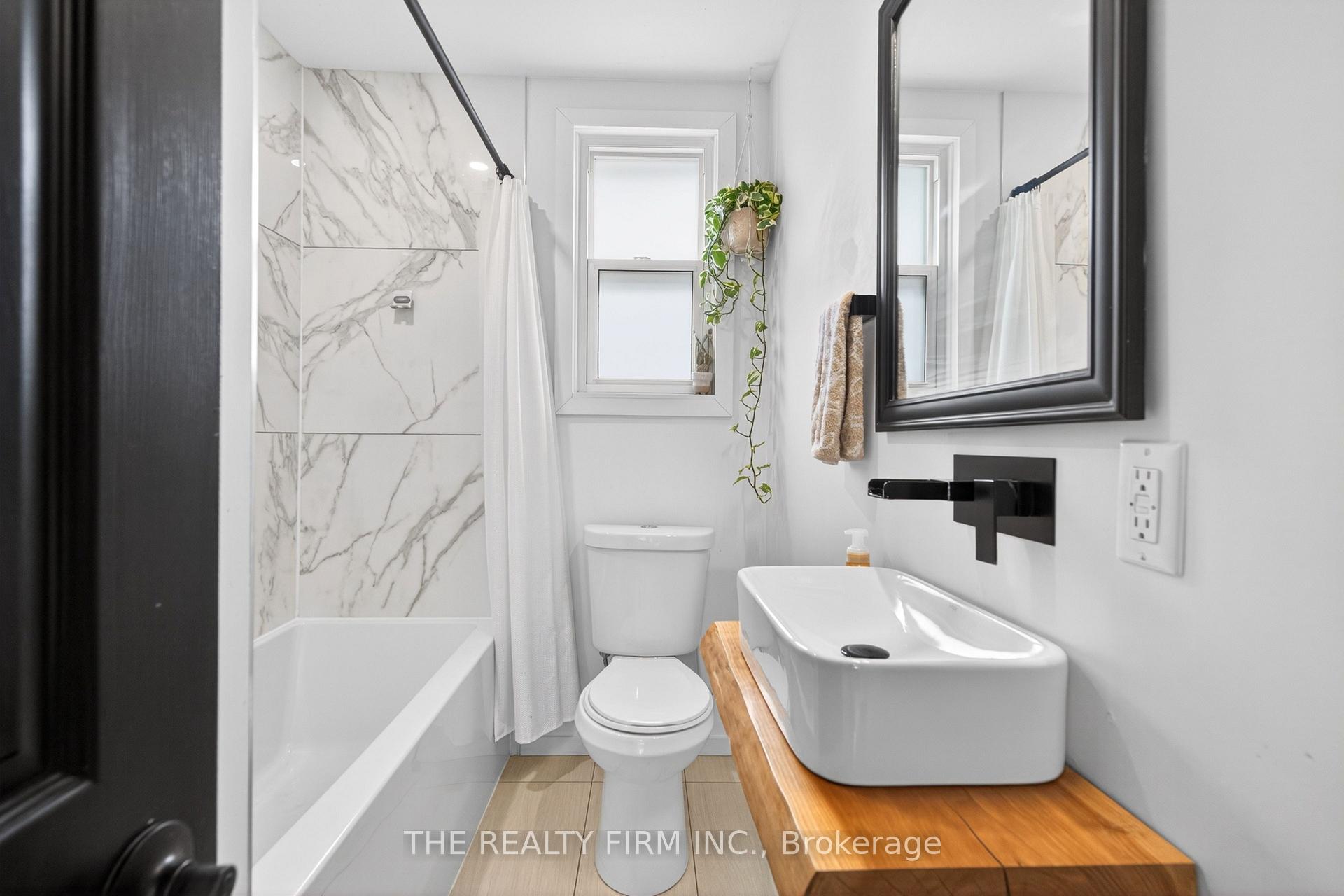 Photo 9 of 452 Merlin Street, London, East H — HOMEH