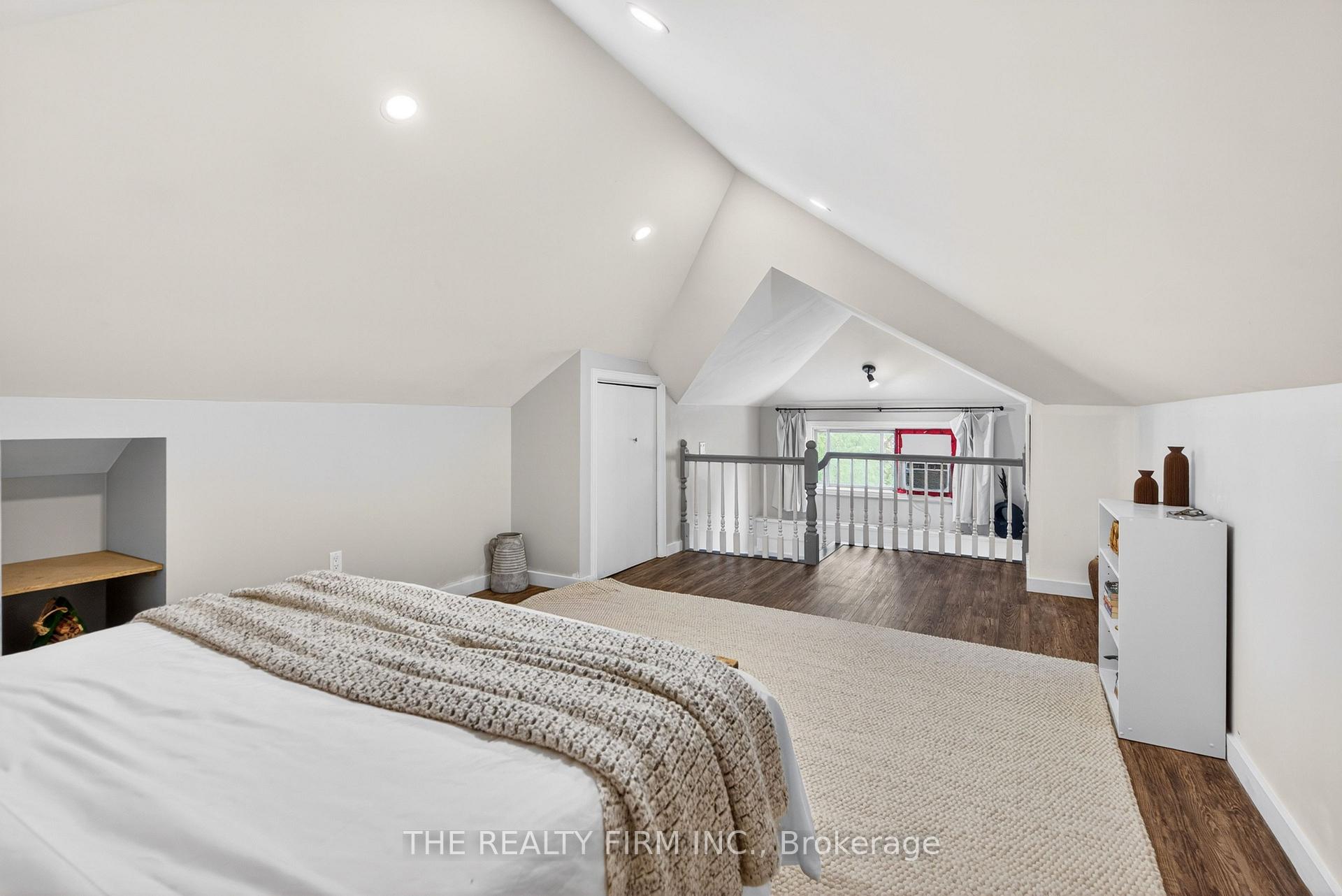 Photo 14 of 452 Merlin Street, London, East H — HOMEH