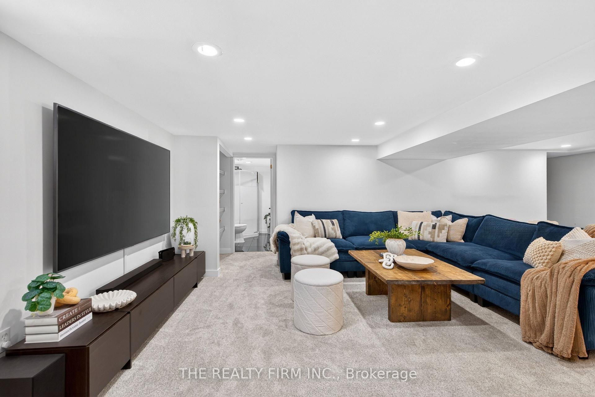 Photo 15 of 452 Merlin Street, London, East H — HOMEH
