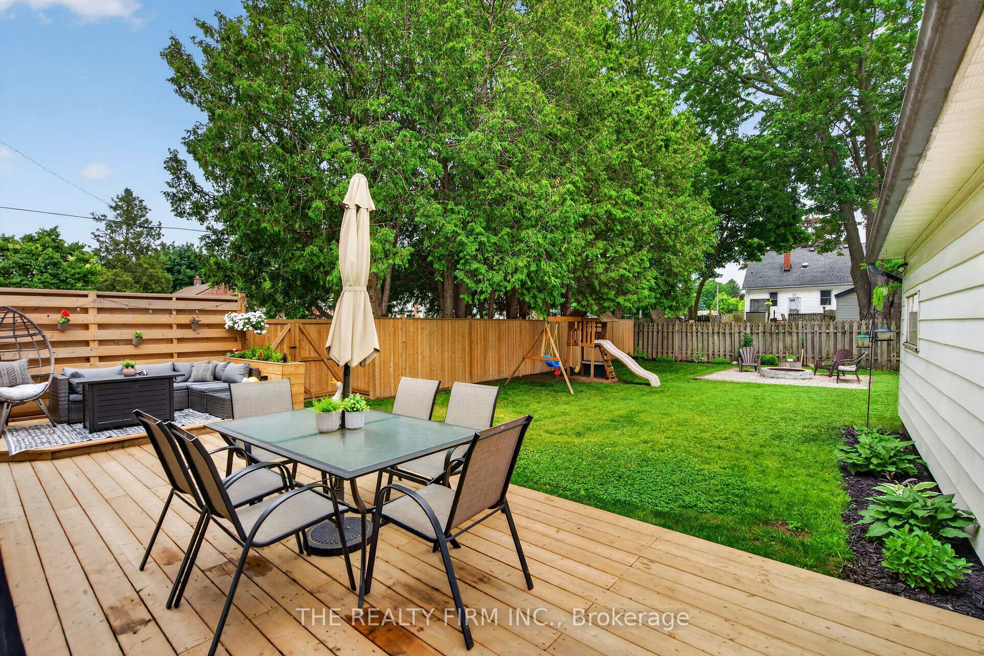 Photo 21 of 452 Merlin Street, London, East H — HOMEH
