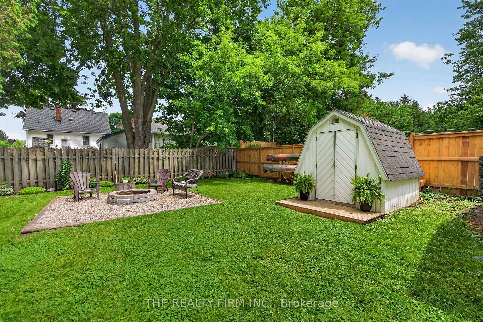 Photo 24 of 452 Merlin Street, London, East H — HOMEH