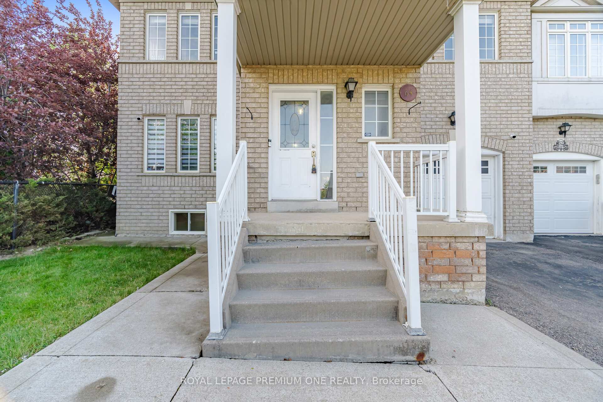 Photo 3 of 64 Amethyst Circle, Brampton, Bram East — HOMEH