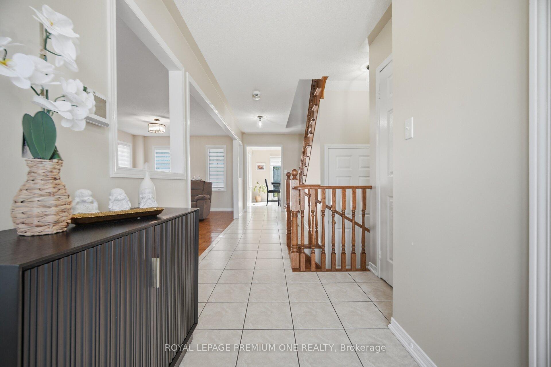 Photo 5 of 64 Amethyst Circle, Brampton, Bram East — HOMEH