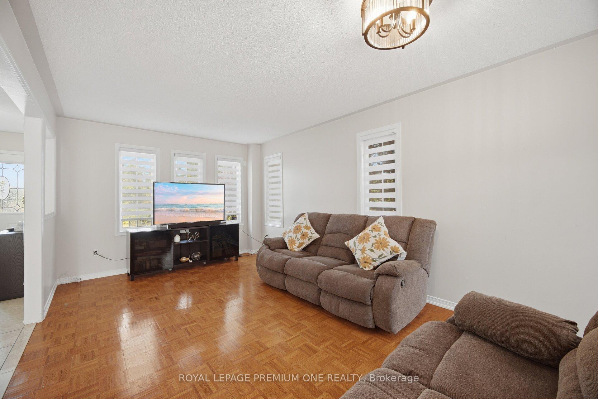 Photo 6 of 64 Amethyst Circle, Brampton, Bram East — HOMEH