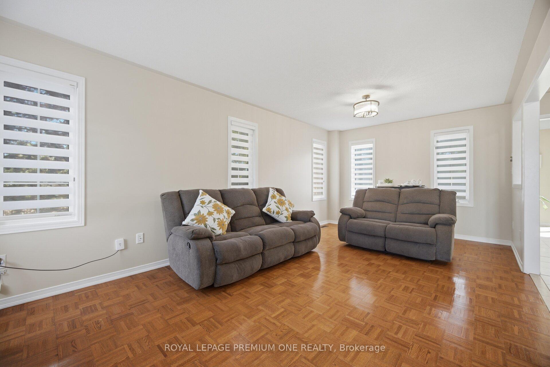 Photo 7 of 64 Amethyst Circle, Brampton, Bram East — HOMEH