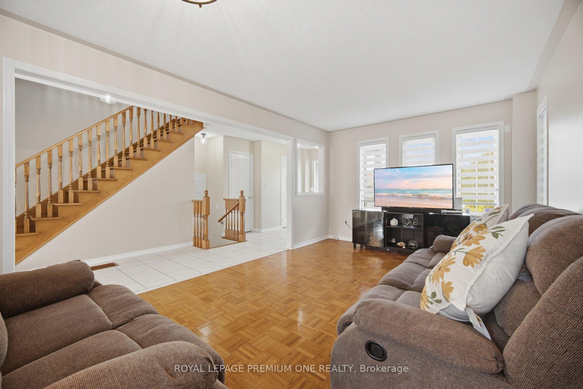 Photo 9 of 64 Amethyst Circle, Brampton, Bram East — HOMEH