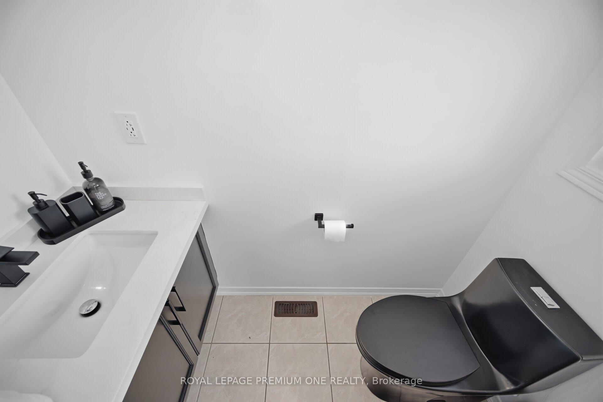 Photo 17 of 64 Amethyst Circle, Brampton, Bram East — HOMEH