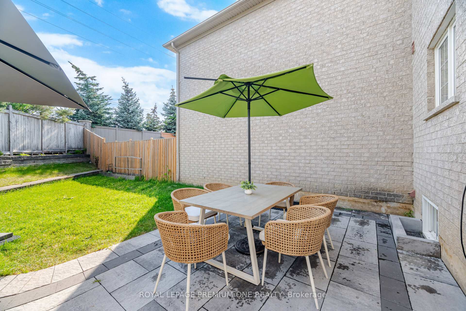 Photo 44 of 64 Amethyst Circle, Brampton, Bram East — HOMEH