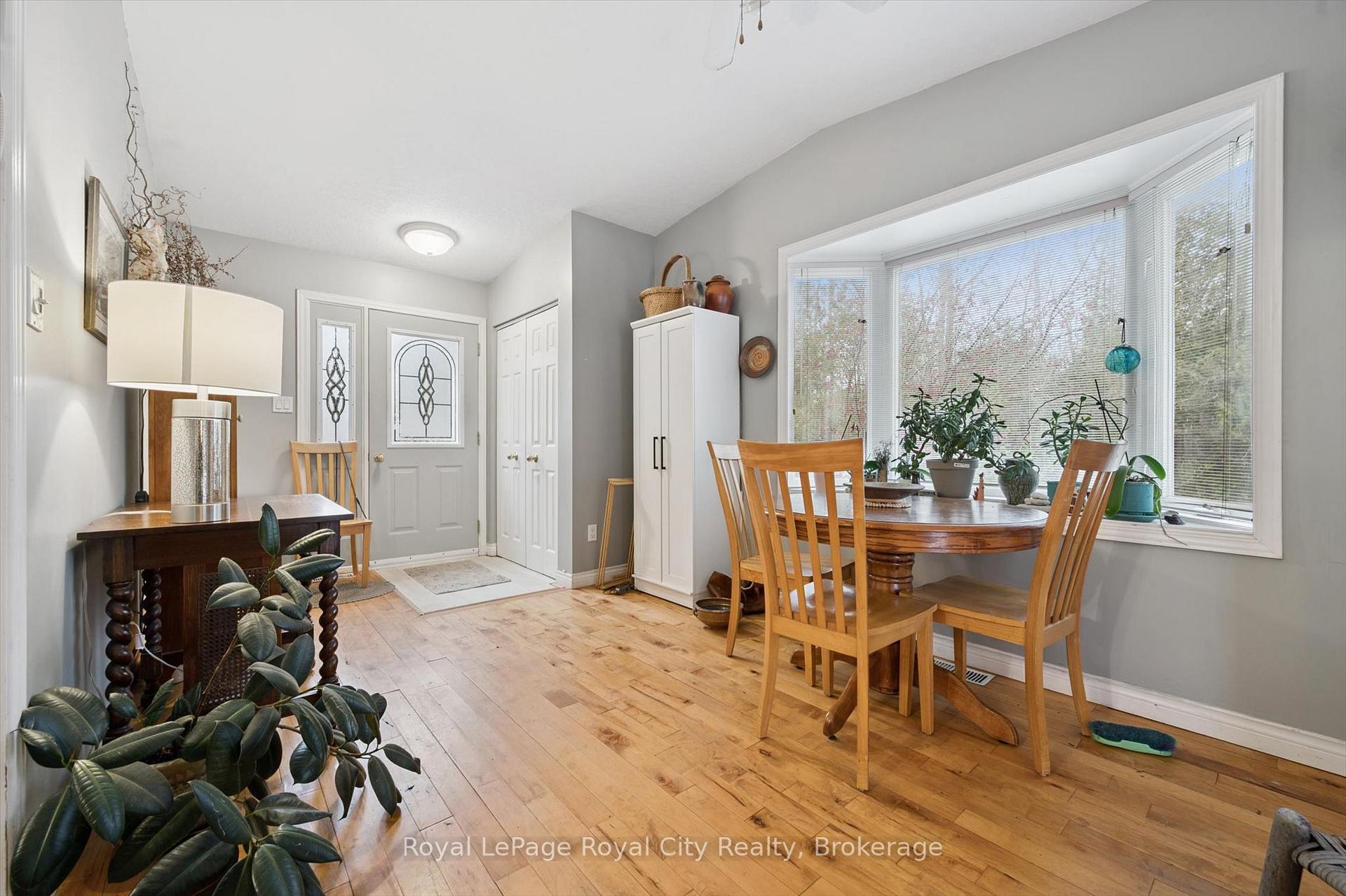 Photo 8 of 10 Spruce Avenue, Puslinch, Rural Puslinch East — HOMEH