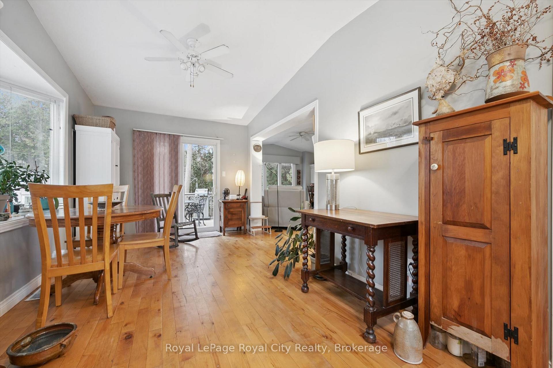 Photo 9 of 10 Spruce Avenue, Puslinch, Rural Puslinch East — HOMEH