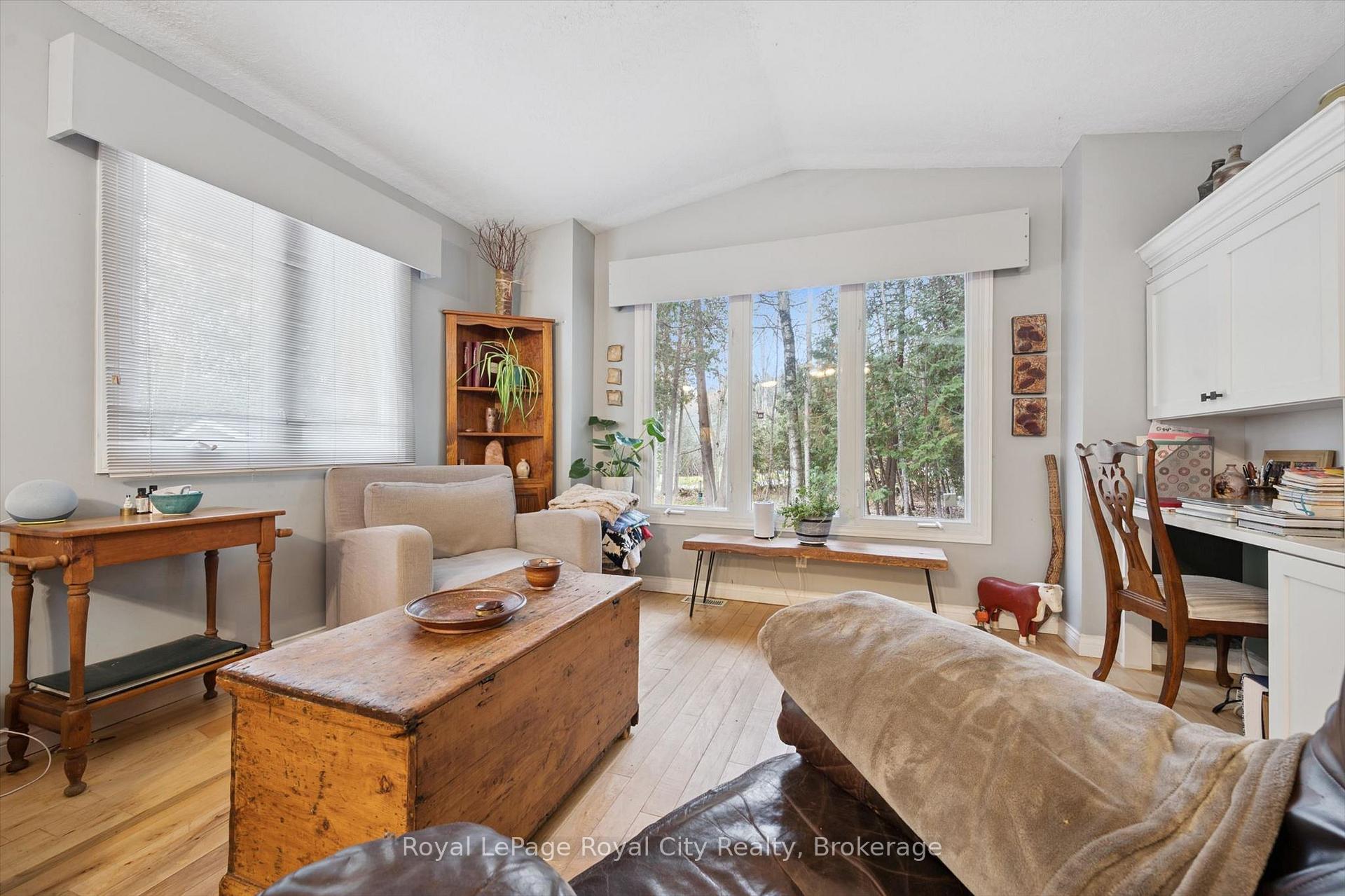 Photo 12 of 10 Spruce Avenue, Puslinch, Rural Puslinch East — HOMEH