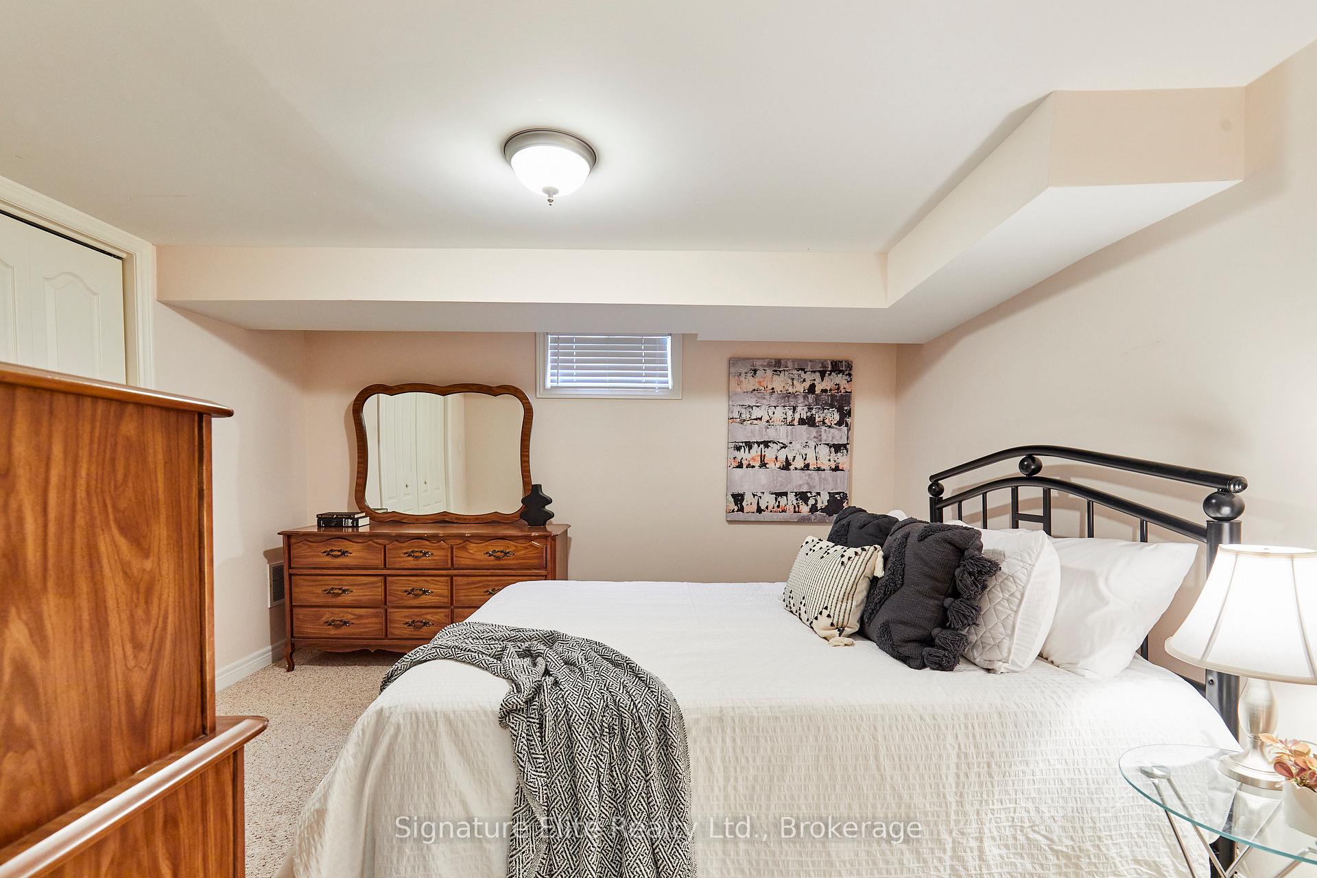 Photo 33 of 10 Bardwell Crescent, Scarborough, Wexford-Maryvale — HOMEH