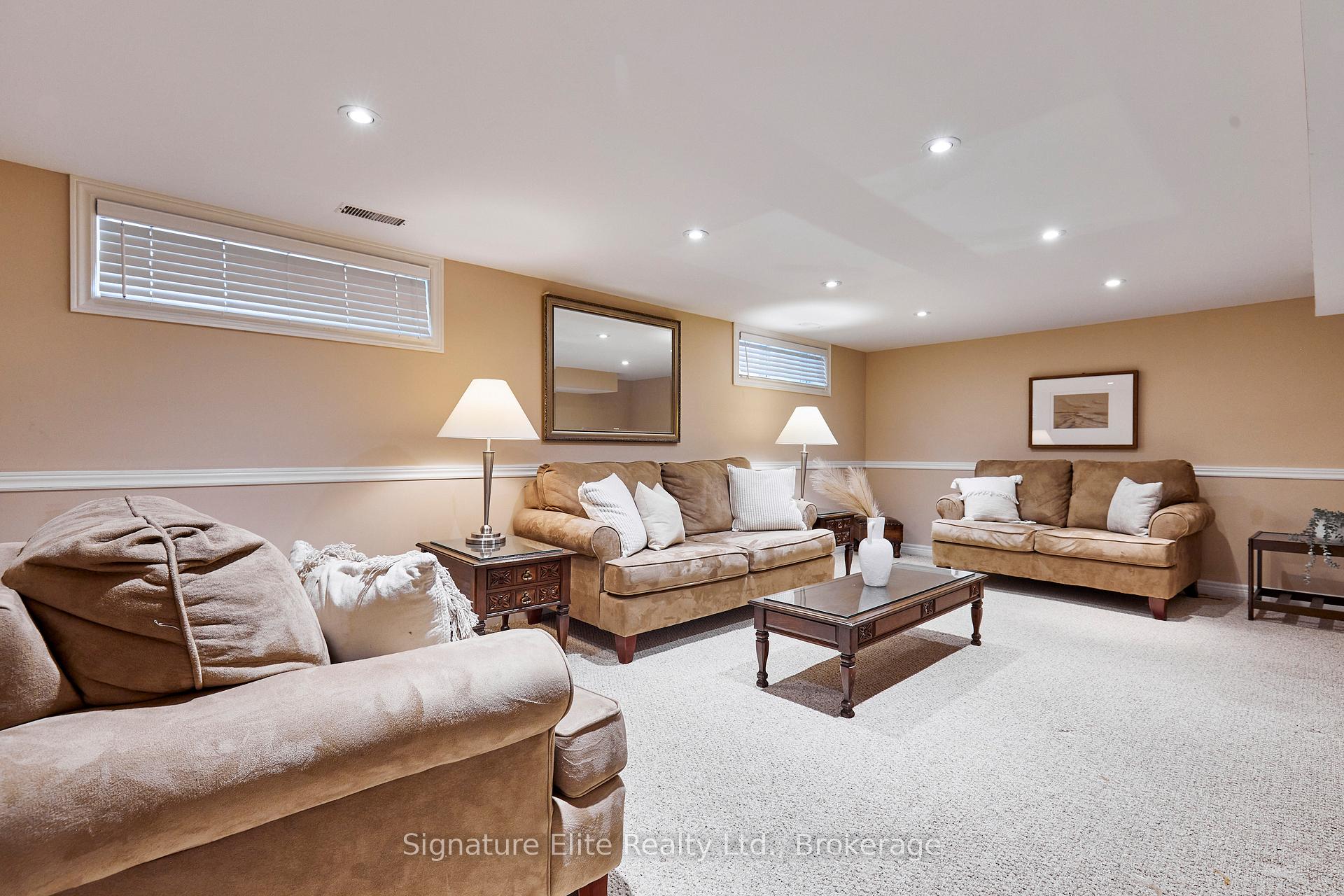 Photo 38 of 10 Bardwell Crescent, Scarborough, Wexford-Maryvale — HOMEH
