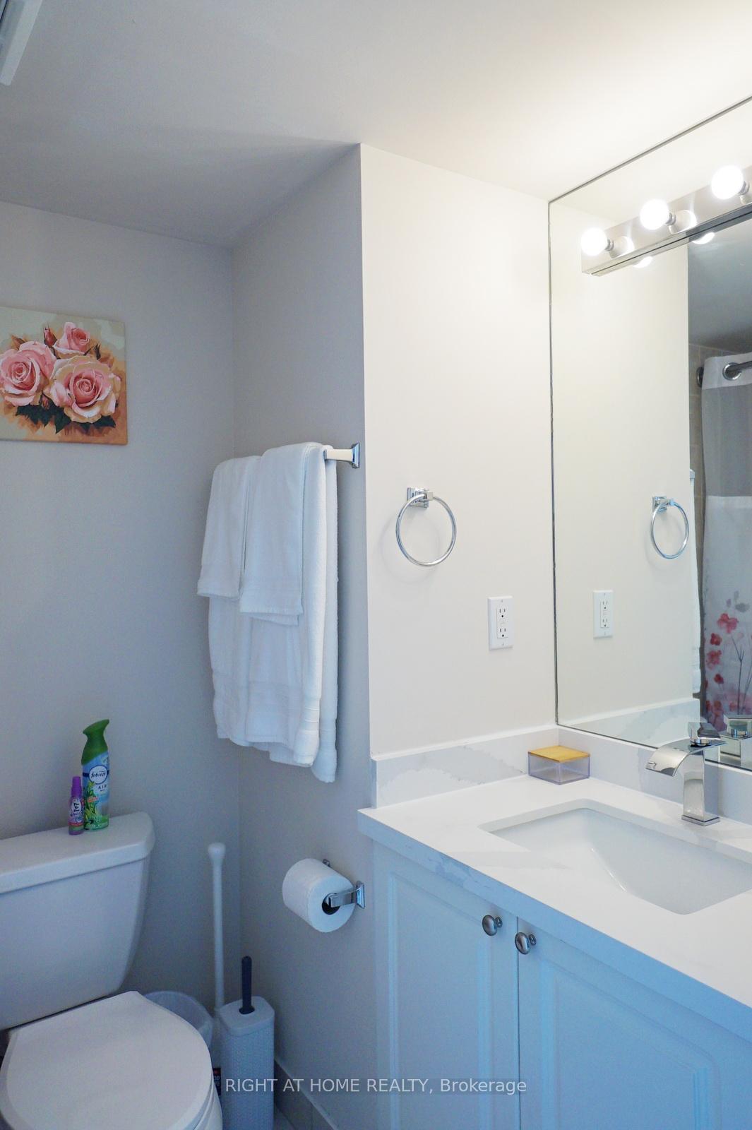 Photo 33 of Unit 3307, 219 Fort York Boulevard, Toronto, Niagara — HOMEH