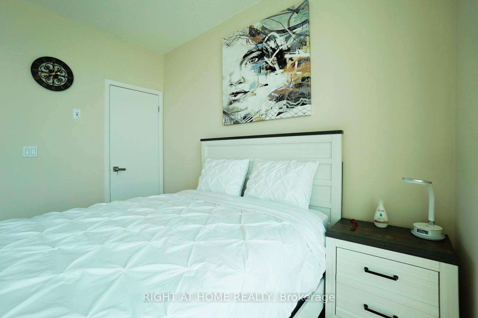 Photo 48 of Unit 3307, 219 Fort York Boulevard, Toronto, Niagara — HOMEH