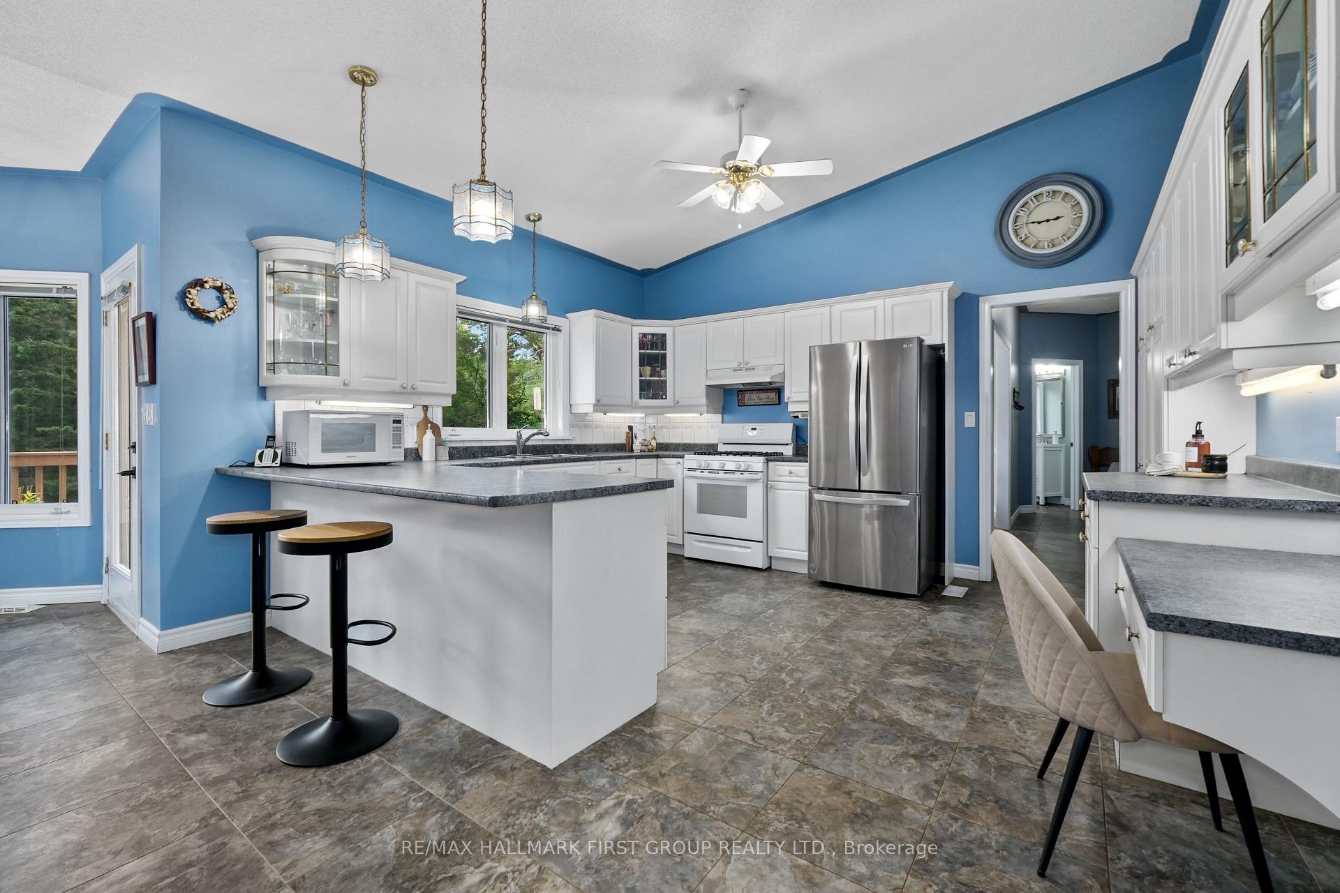Photo 12 of 3211 Charbrook Crescent, Hamilton Township, Rural Hamilton — HOMEH