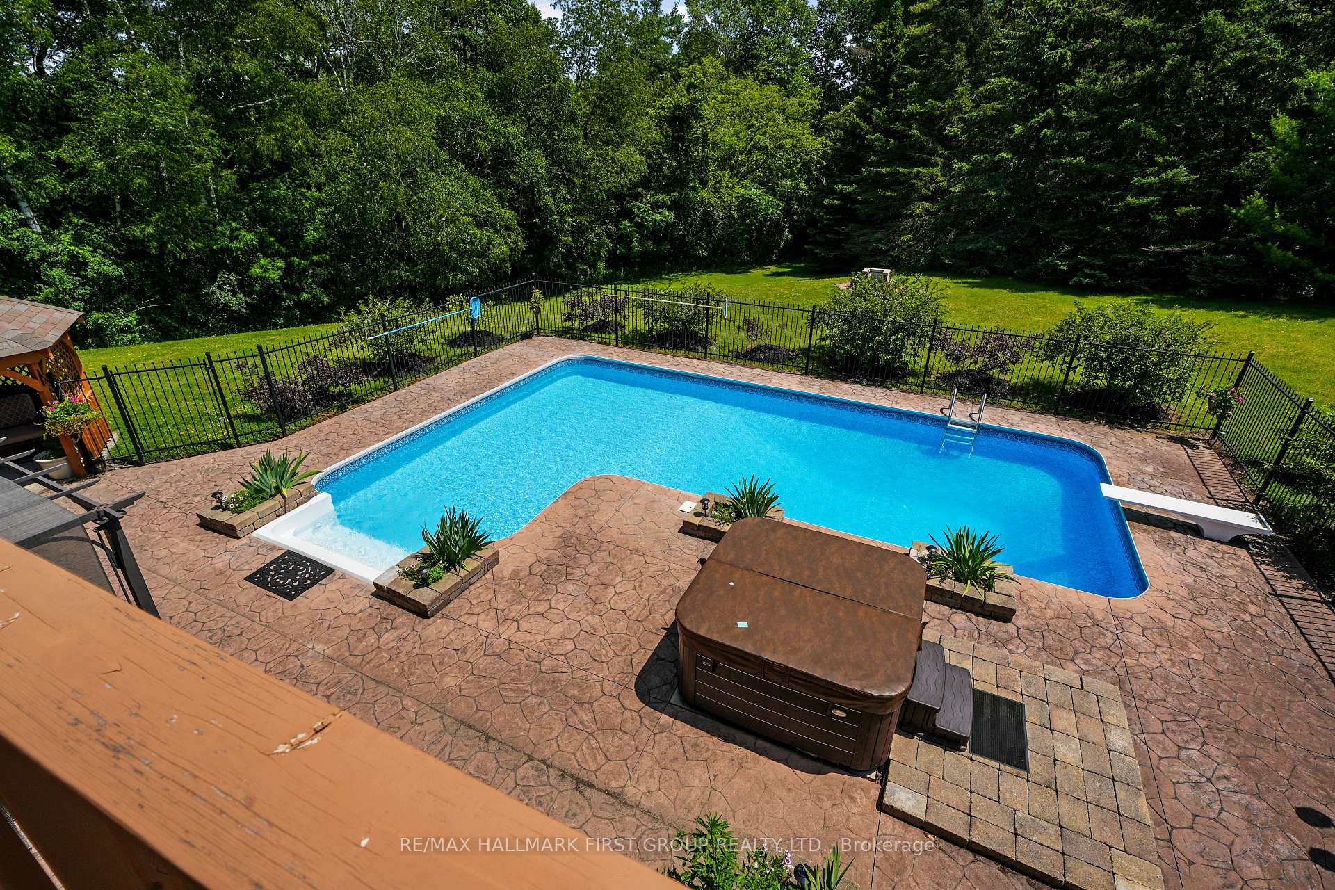 Photo 38 of 3211 Charbrook Crescent, Hamilton Township, Rural Hamilton — HOMEH