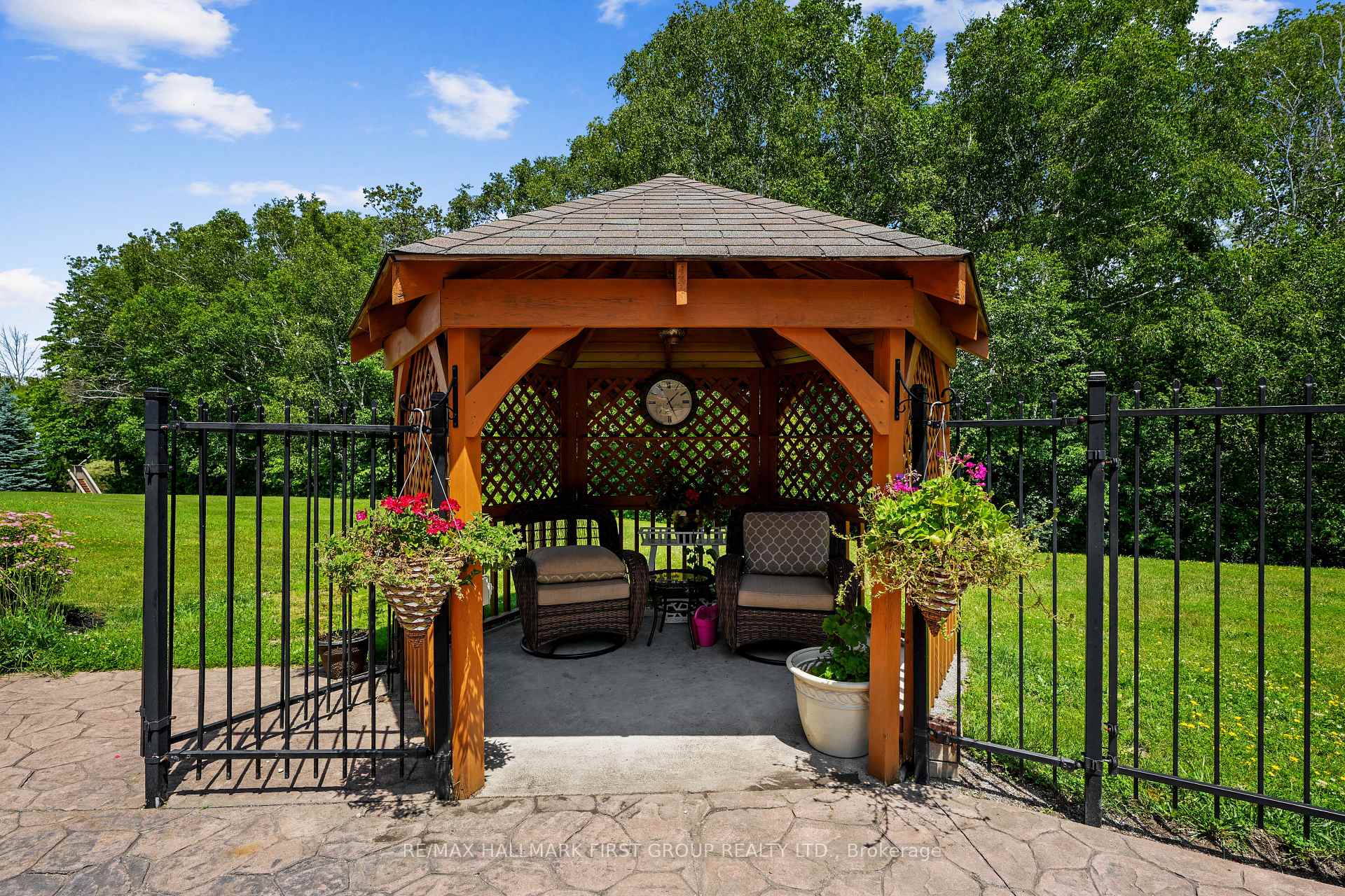 Photo 45 of 3211 Charbrook Crescent, Hamilton Township, Rural Hamilton — HOMEH