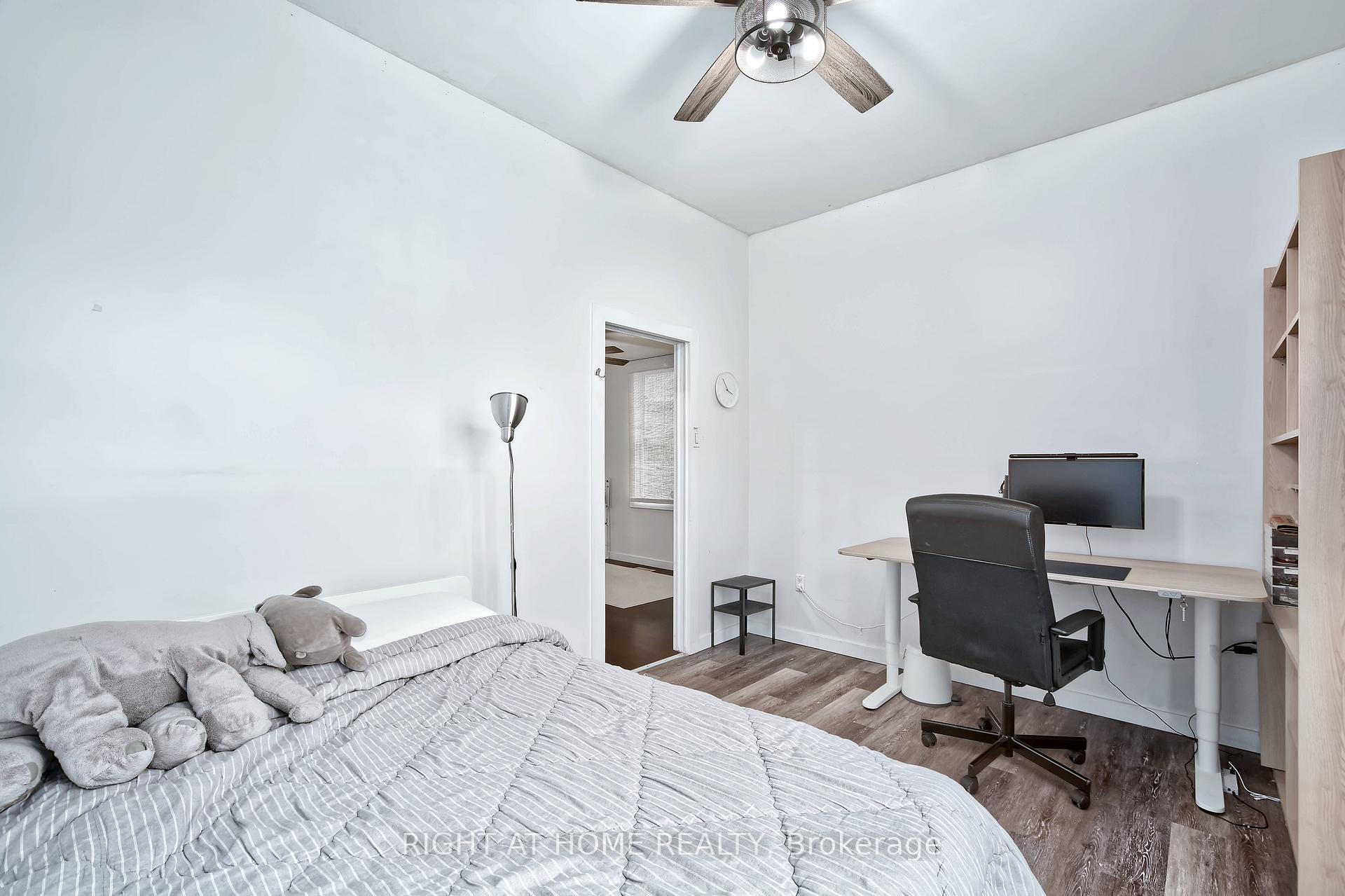 Photo 15 of 10 Pegler Street, London, East L — HOMEH