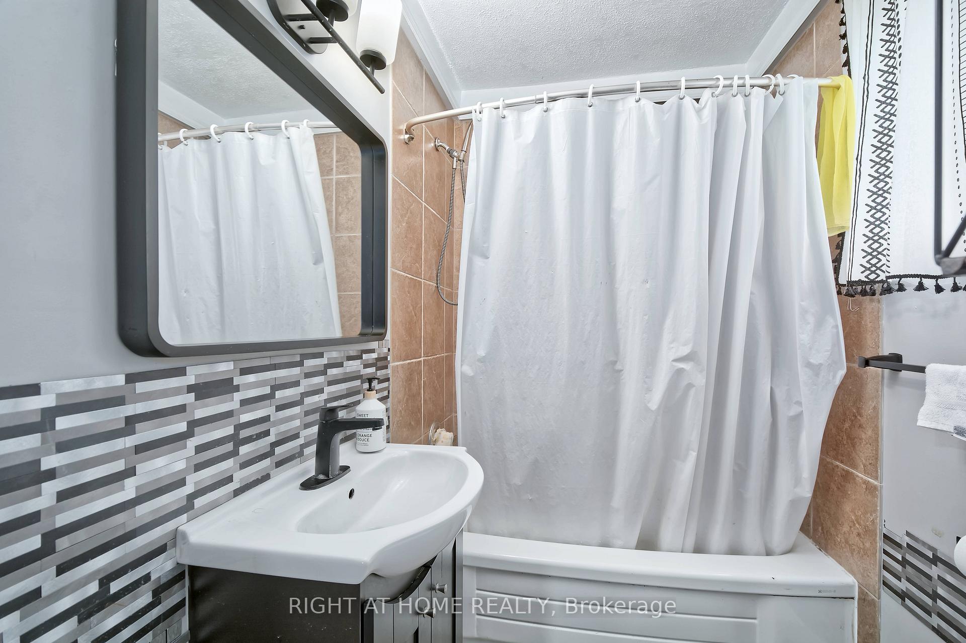 Photo 17 of 10 Pegler Street, London, East L — HOMEH