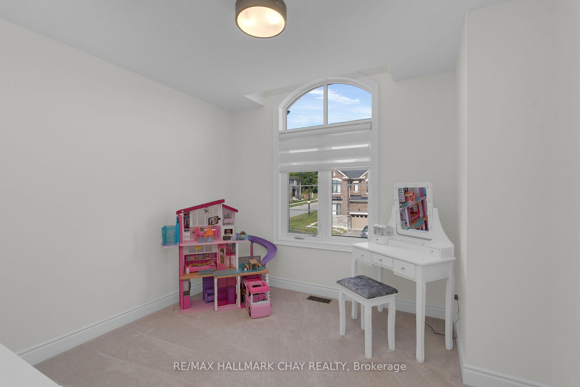 Photo 24 of 4 Periwinkle Road, Springwater, Midhurst — HOMEH