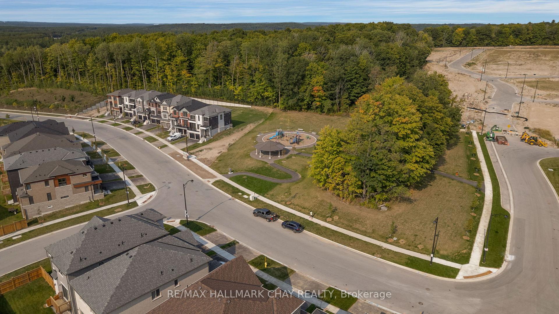 Photo 32 of 4 Periwinkle Road, Springwater, Midhurst — HOMEH