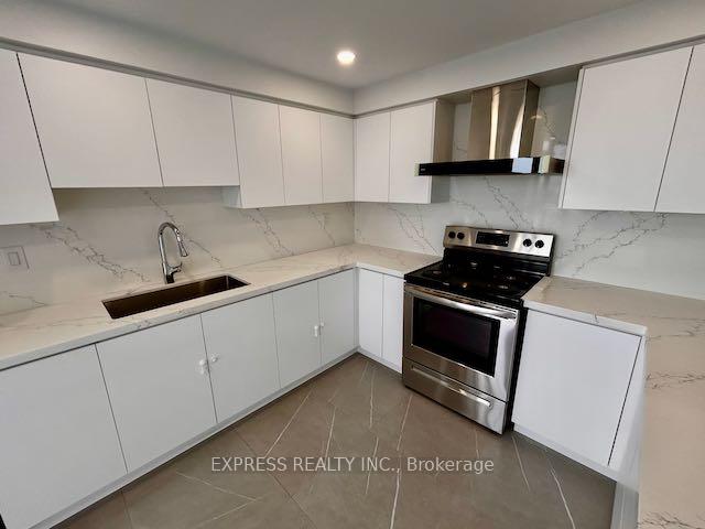 Photo 5 of Unit 1207, 7300 Yonge Street, Vaughan, Crestwood-Springfarm-Yorkhill — HOMEH