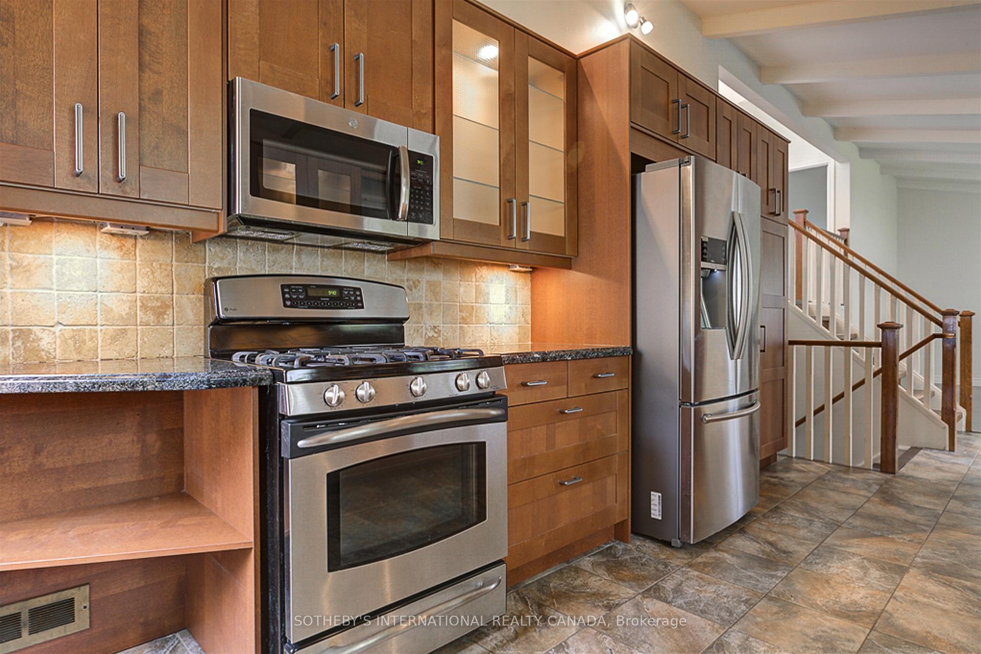 Photo 23 of 339 Bevan Drive, Burlington, Appleby — HOMEH