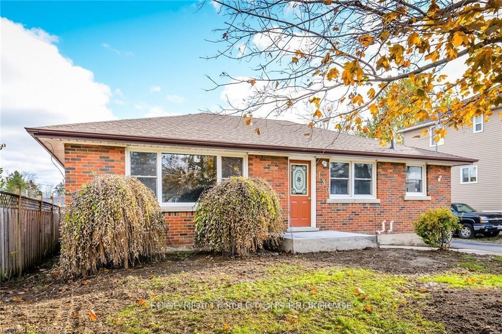 Photo 3 of 130 Forfar Street E, Centre Wellington, Fergus — HOMEH