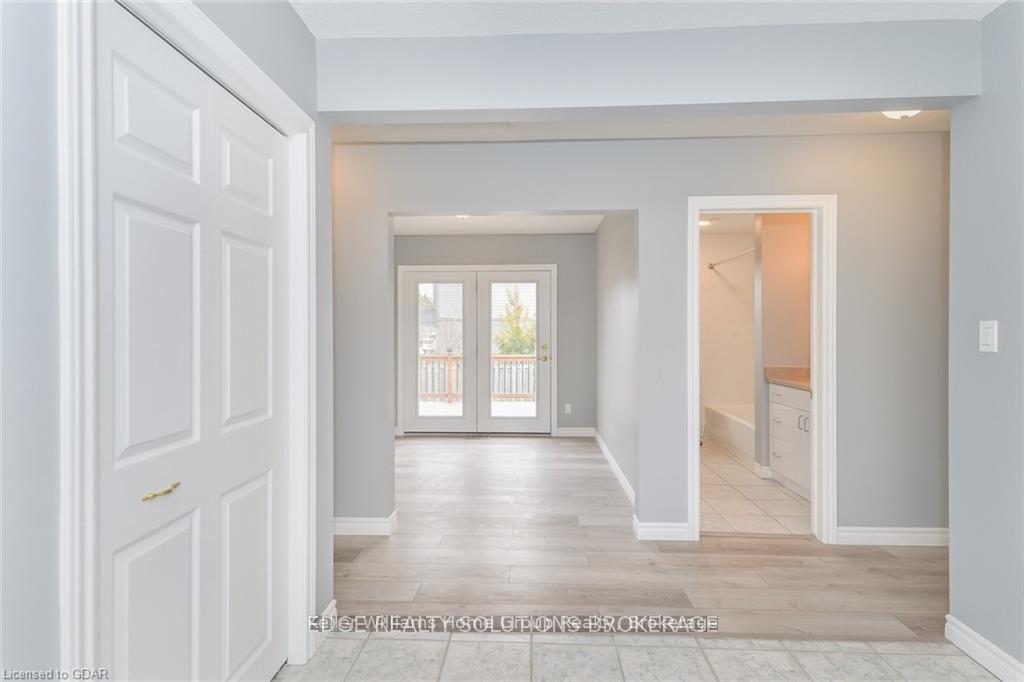 Photo 14 of 130 Forfar Street E, Centre Wellington, Fergus — HOMEH