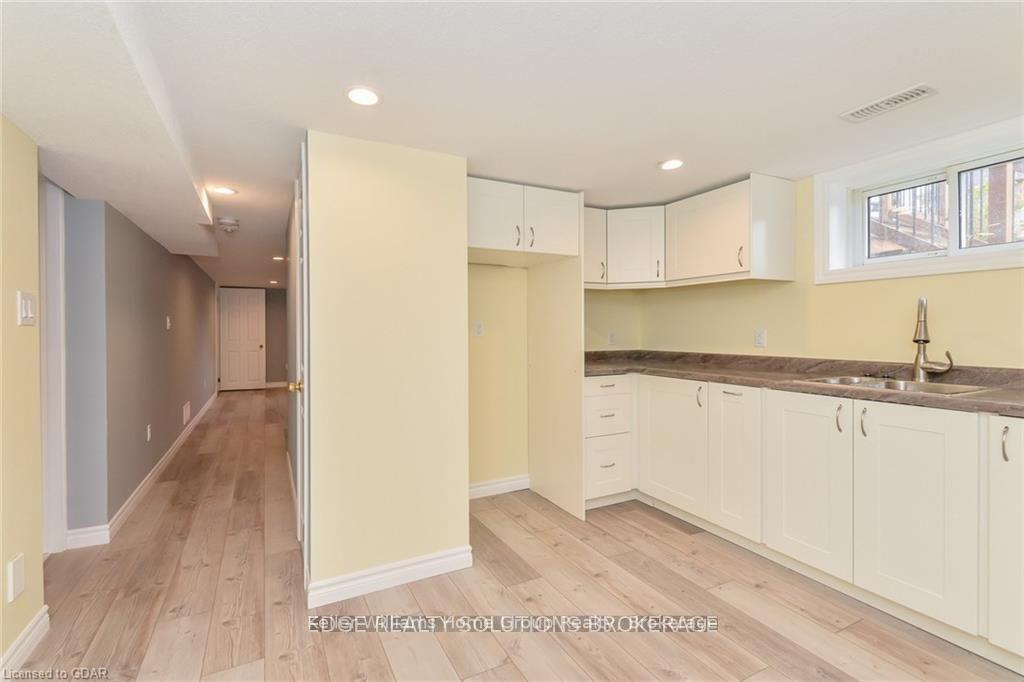 Photo 27 of 130 Forfar Street E, Centre Wellington, Fergus — HOMEH