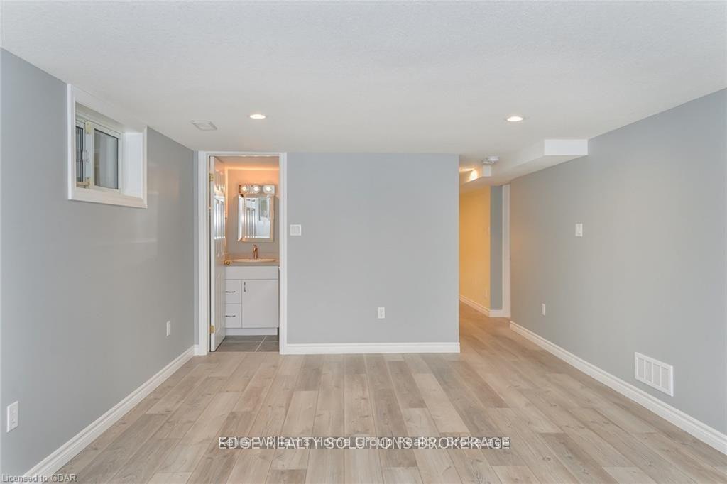 Photo 28 of 130 Forfar Street E, Centre Wellington, Fergus — HOMEH